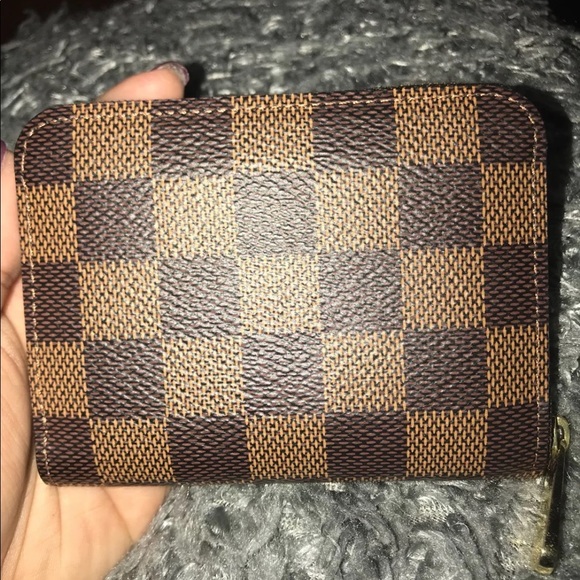 Louis Vuitton mini coin purse. - Picture 2 of 5